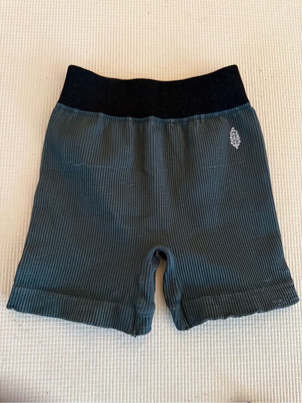 ⭐️ 🏃 ATHLEISURE Athletic/Workout Casual 5lbs Mystery Box!! ⭐️ - Picture 8 of 15